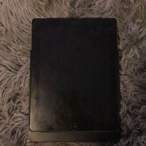 iPad 2nd generation with portable charger case